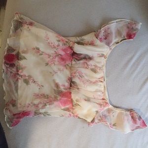 Kinda crop too blouse